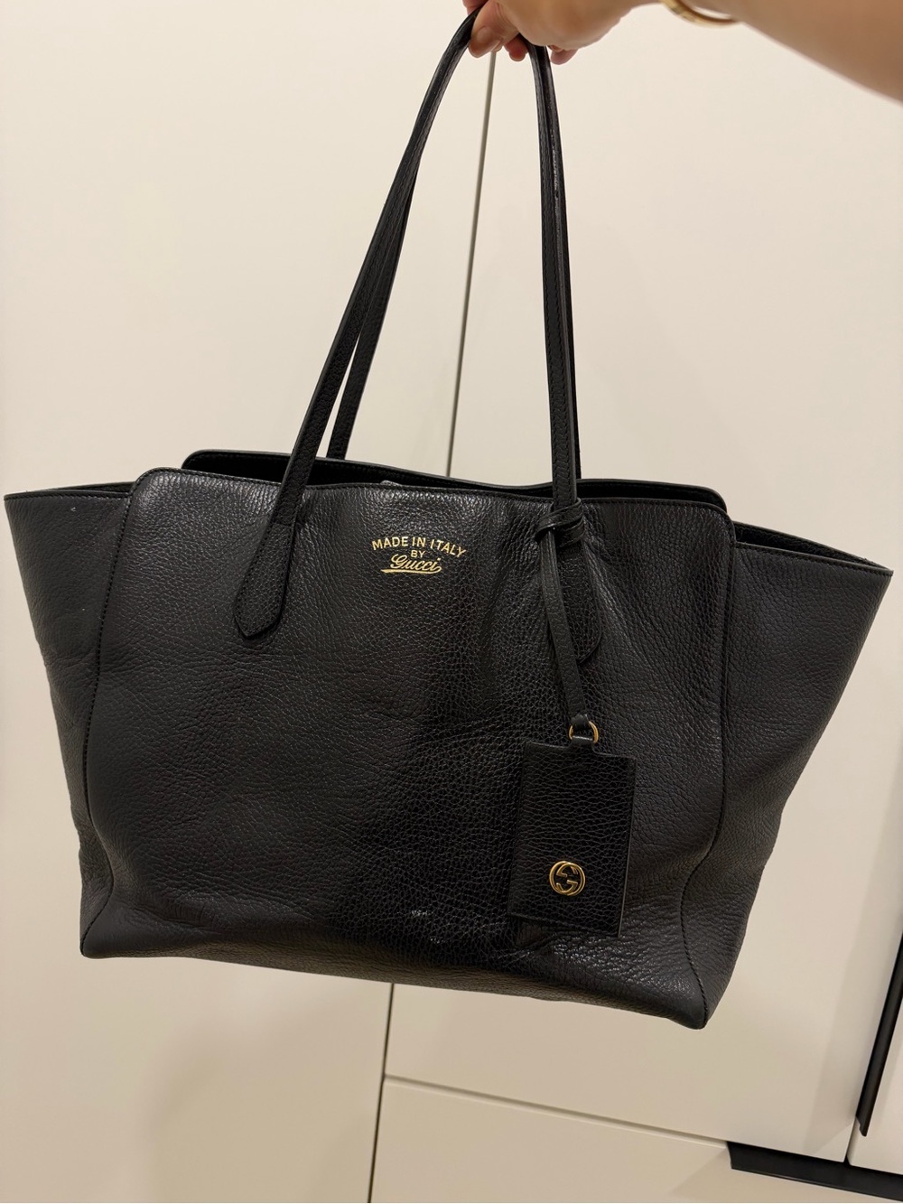 Gucci Vintage Swing Tote Black